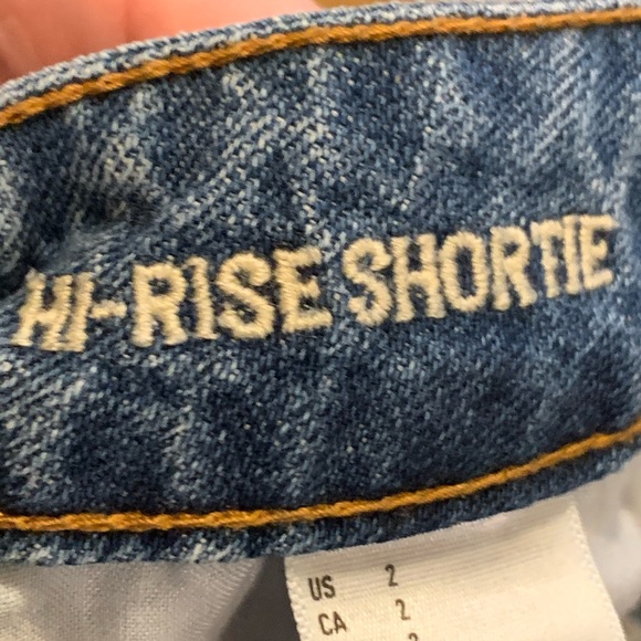American Eagle Hi-rise shorts - Picture 3 of 4